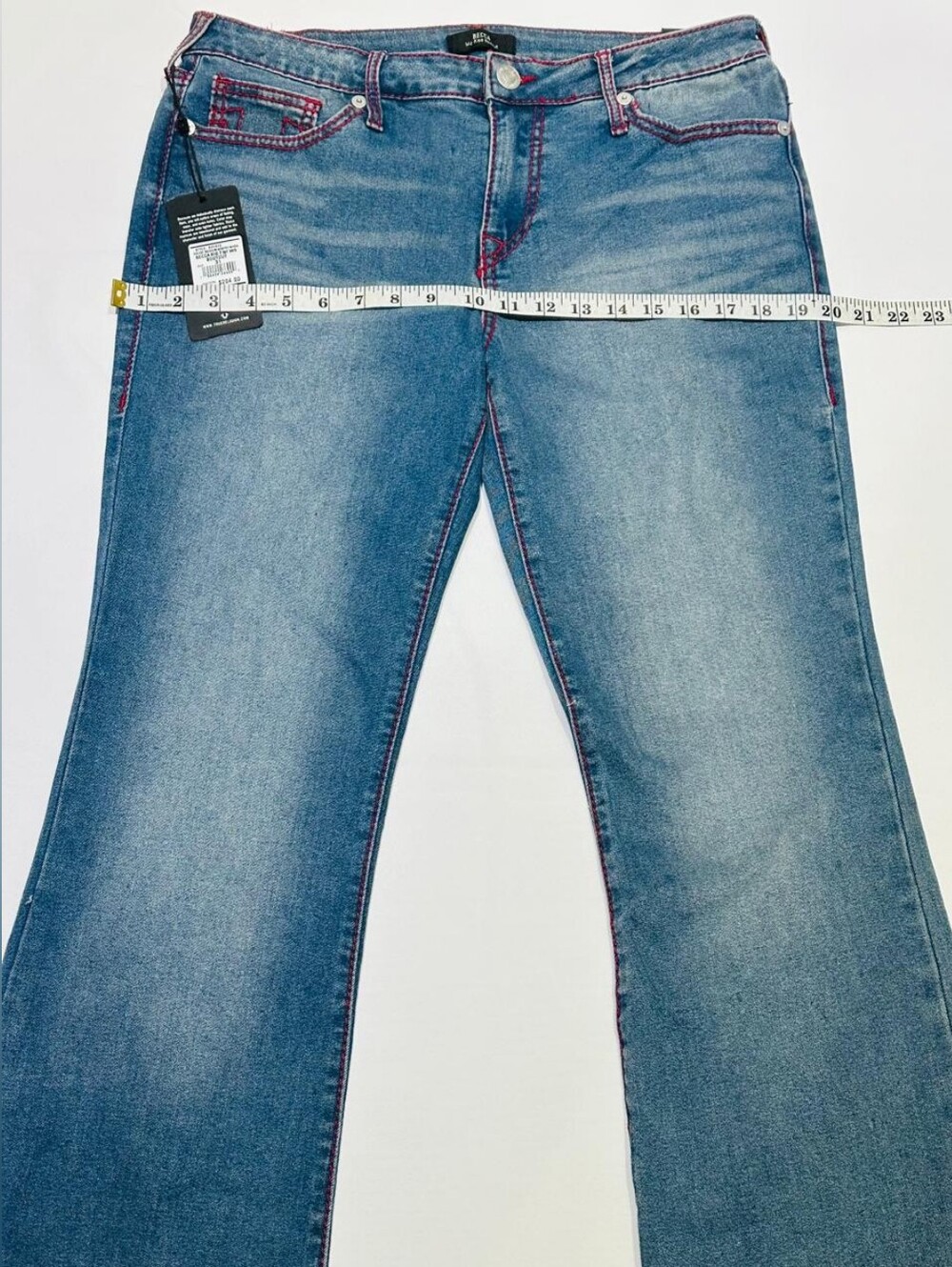 NWT True Religion Becca Big T Women’s Jeans Size 31 – Boot Cut, Medium Wintry W - Picture 3 of 16